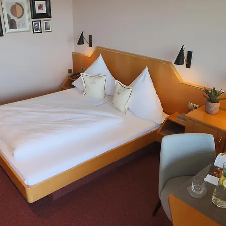 Haus Rebland Urlaubsglueck-hotel Отель Баден-Баден